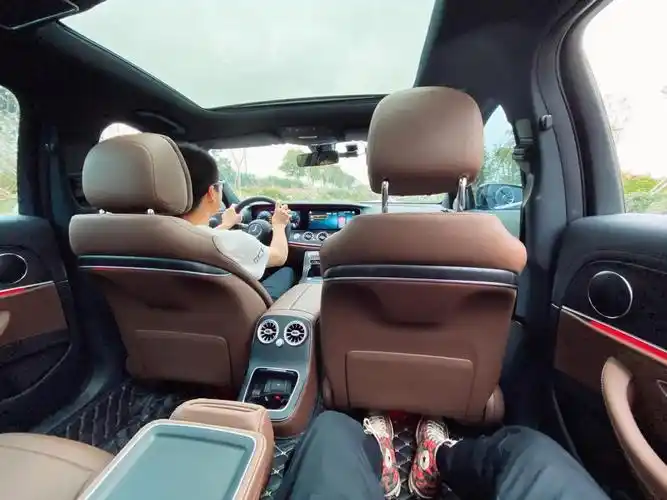 除了内饰好看,这代e还有什么?奔驰e300l详细体验