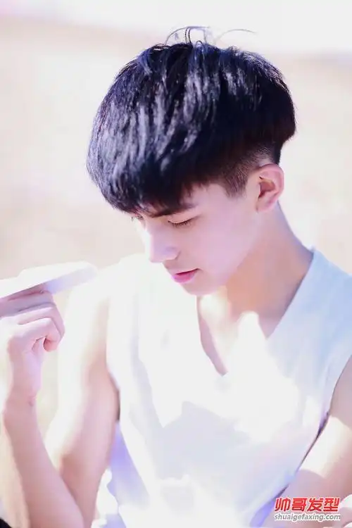 帅哥宋威龙写真 小清新帅哥短发碎发最可爱(2)