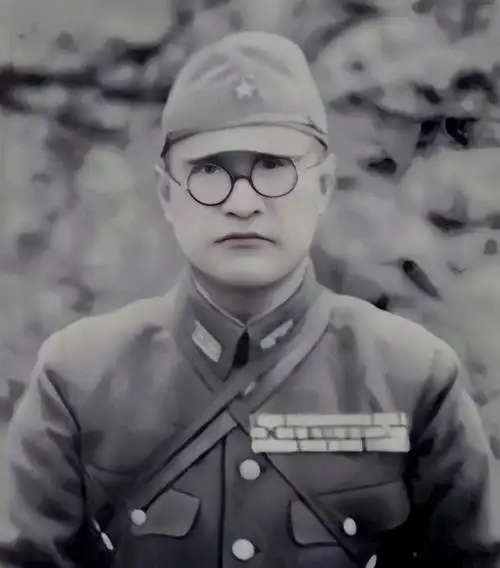 抗日英雄范绍增一生娶了40多个老婆83岁去世骨灰至今未下葬