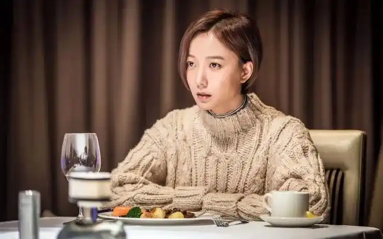 急诊科医生王珞丹的独家私服大揭秘如何圈粉又能扮美