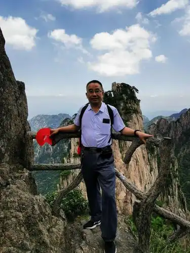 回音壁～我们对着山使劲地喊啊喊,果不其然,山间传来了回声…顺便练下