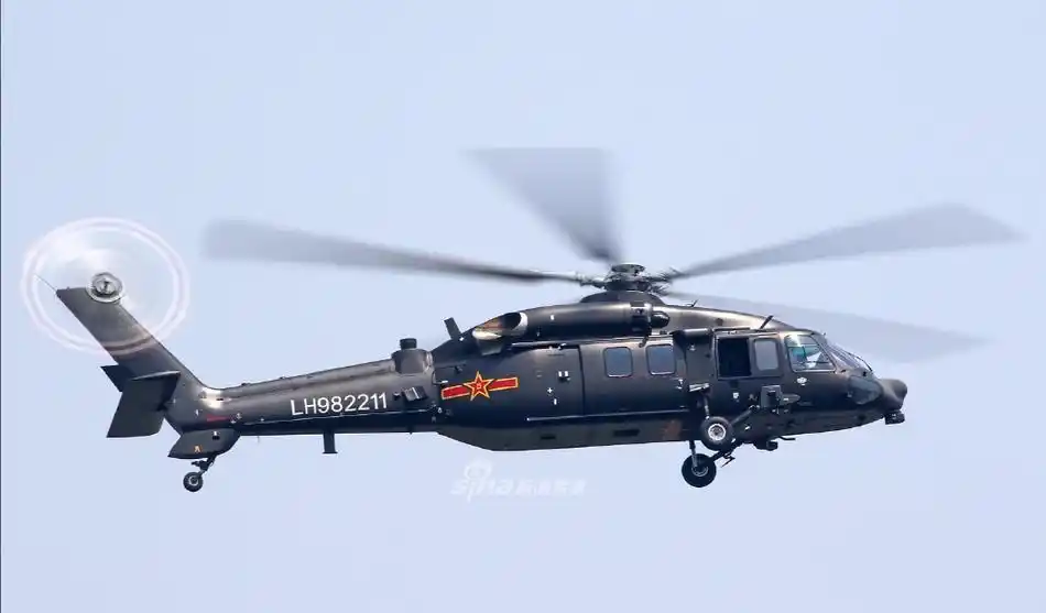 直20玻璃化座舱首次亮相配5个多功能液晶显示器图