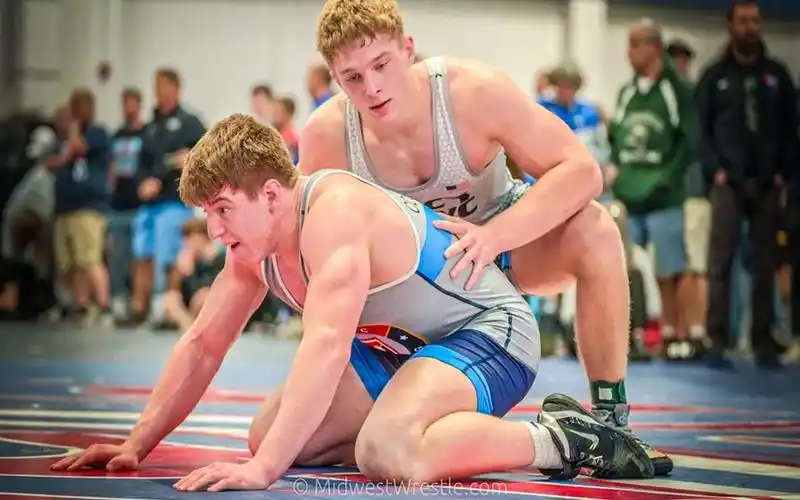 美国肌肉男高摔跤gabe sollars {g} vs. martin cosgrove {r}