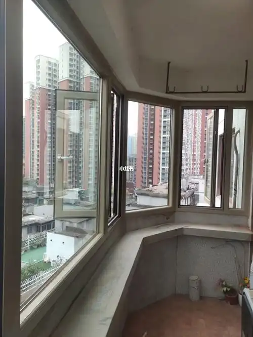 断桥铝封阳台