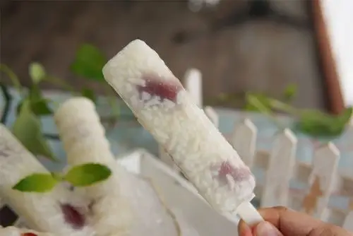 一碗大米几颗红枣教你做老式糯米雪糕孩子多吃点也没关系