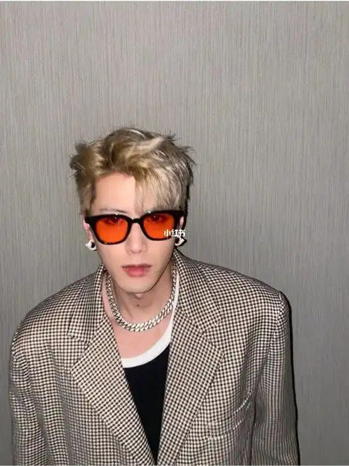 男生高级感发色,香槟金发色