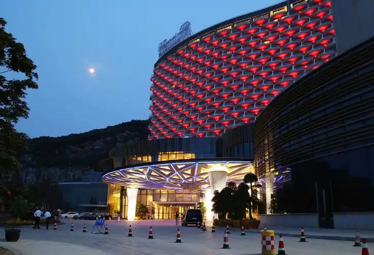 湖州龙之梦《钻石酒店》夜景 - 滴水667 - 图虫