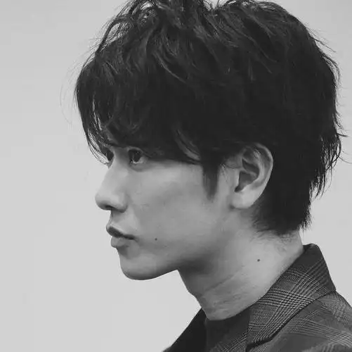 天道总司:我叼你 ma,影山瞬为什么你能变成奥特曼(滑稽)