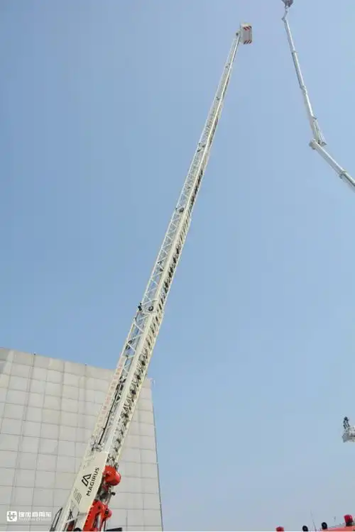 6752米云梯1800l水炮这款马基路斯直臂云梯消防车性能真暴力