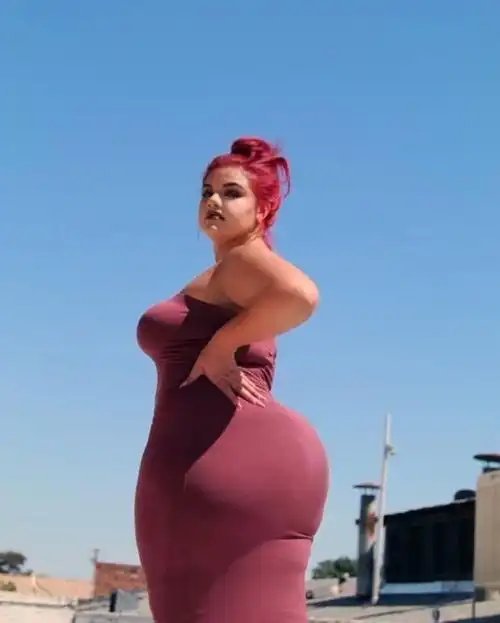 大码模特身材曼妙,沙漏型曲线让人心动,健身你也可以|骨感美女_网易