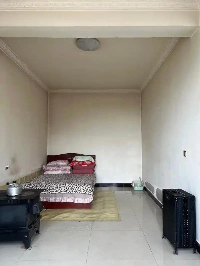 小破房子有舒服的床垫,才能住嘛93.我经常起标题什么丑房子, - 抖音