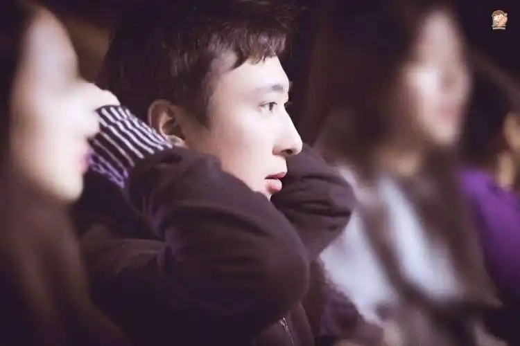 王思聪投资平台熊猫直播要破产?被曝遣散员工赔偿半月工资