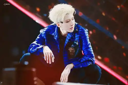 蔡徐坤(坤坤)《mask》