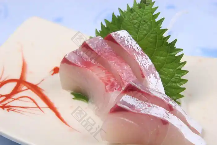 鰤鱼刺身图片