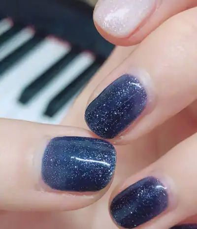 蓝色气质美甲,释放指尖魅力,网友:治愈了我的忧伤_指甲_图案_装饰