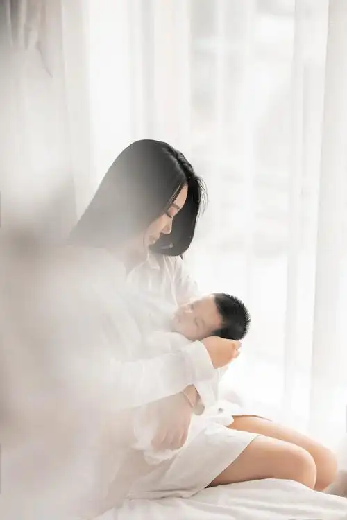 哺乳亲子照