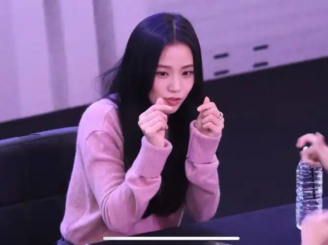 视频转自秀吧(侵权联系删)#jisoo  #jisoo  #jisoo  #金智秀jisoo