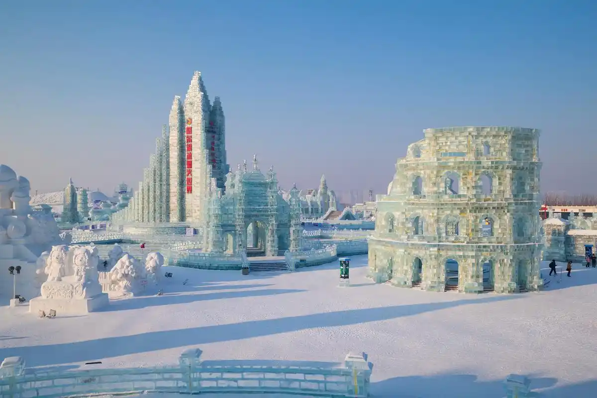 走近哈尔滨冰雪大世界:近距离感受冰与雪的奇幻王国