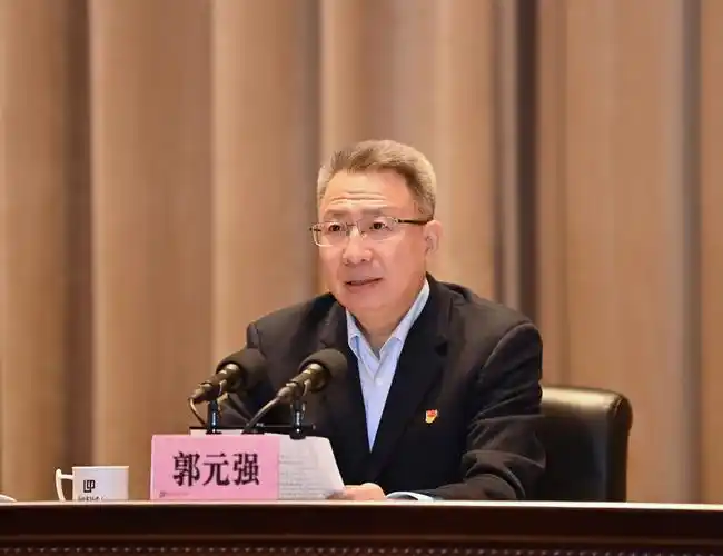 省委宣讲团来汉宣讲党的十九届六中全会精神