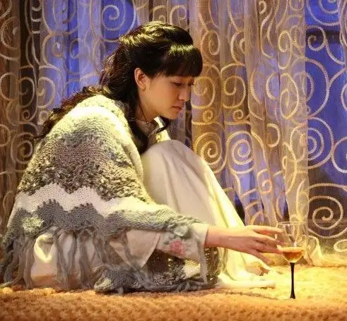 《来不及说我爱你》女主角李小冉服饰盘点