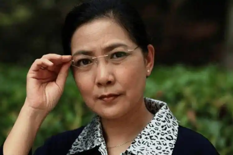 沈丹萍: 一路好好走!第一个嫁给外国人的女明星,今活成人间清醒