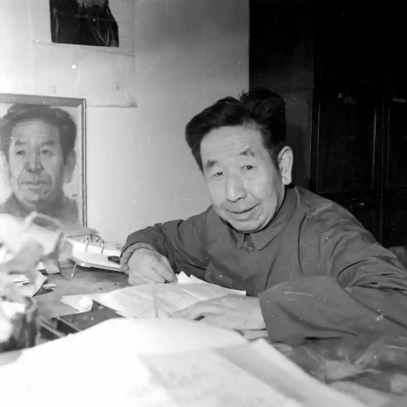 悲情萧红:2次怀前任孩子嫁人,4次被抛弃,31岁因庸医误诊早逝