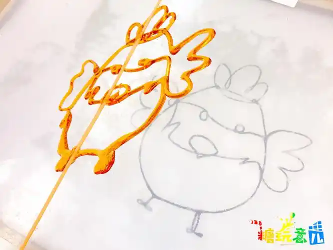 糖玩意儿小鸡卡通糖画制作过程