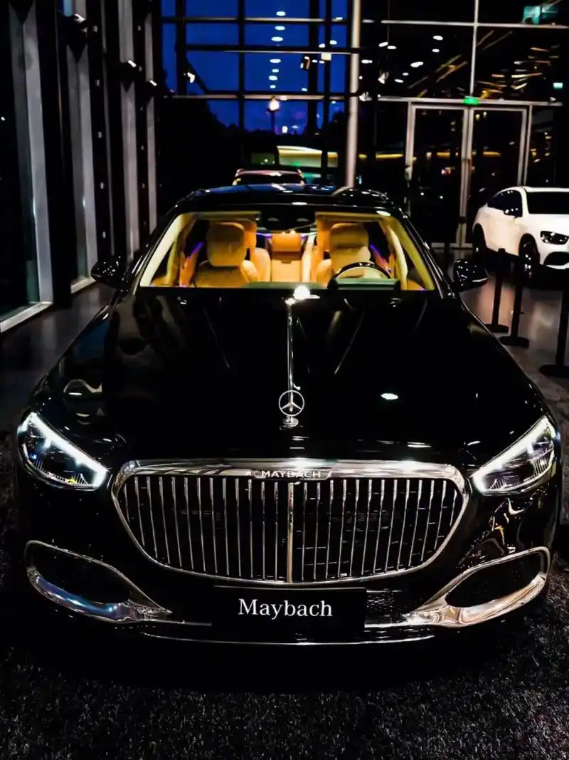 梅赛德斯奔驰迈巴赫s480