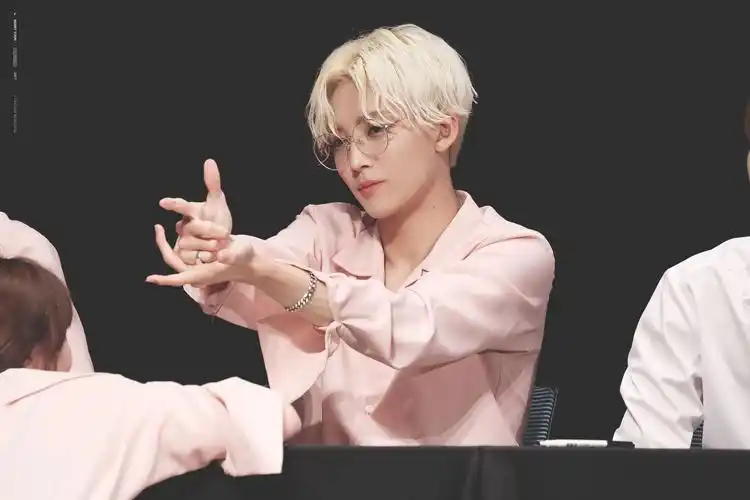 seventeen 尹净汉 - 堆糖,美图壁纸兴趣社区