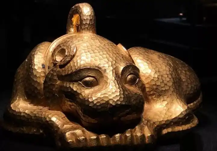 农民上交的五大国宝级文物,有人只获奖5双手套,有人却获奖百万