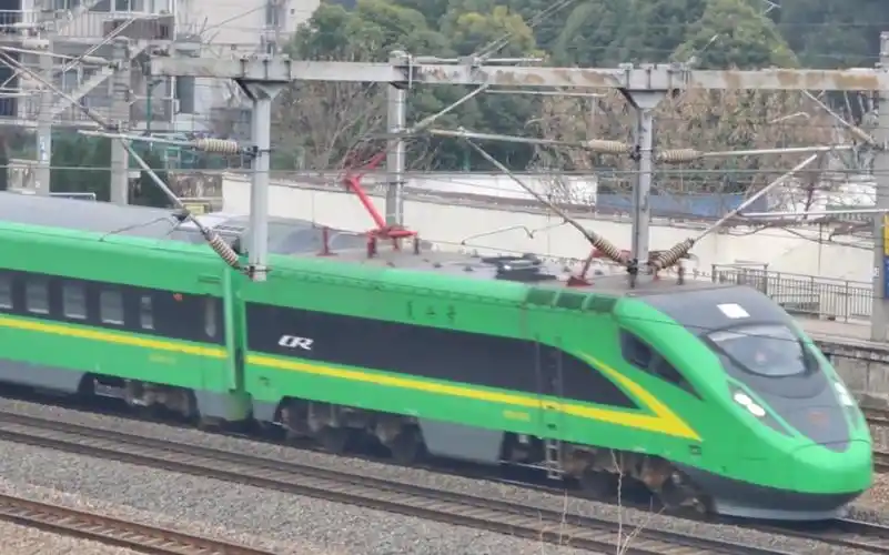 京沪长编动集复开记之d705次(北京～上海)通过昆山站!