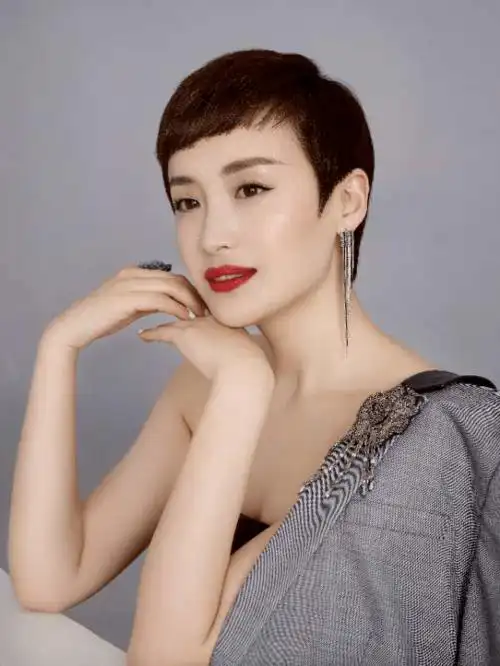 人淡如菊爱戏成痴艺校毕业生傅淼出演三十而已