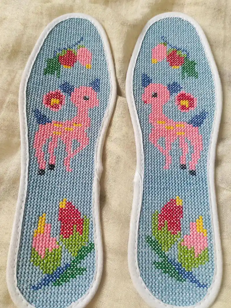 感谢我亲爱的嫂子送的鞋垫,送来的是惊喜,是感动.收到的是用心