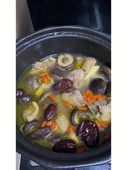 香菇炖鸡