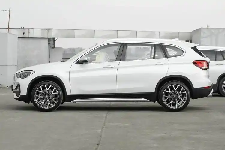 2022款宝马x1 改款 xdrive25li尊享型上市,配哈曼卡顿,售33.98万