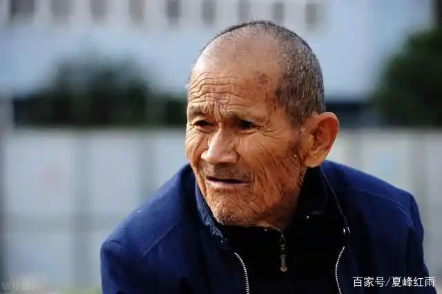 70岁丧偶的男人,还会对女人动情吗?听听3个过来人怎么说