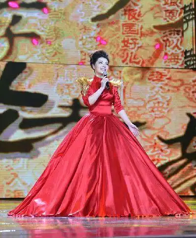 人间百善孝为先严当当央七春晚献唱父母双亲