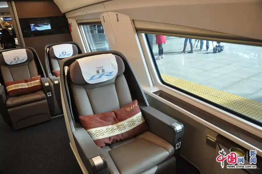 17辆超长版时速350公里复兴号动车组京沪线开跑