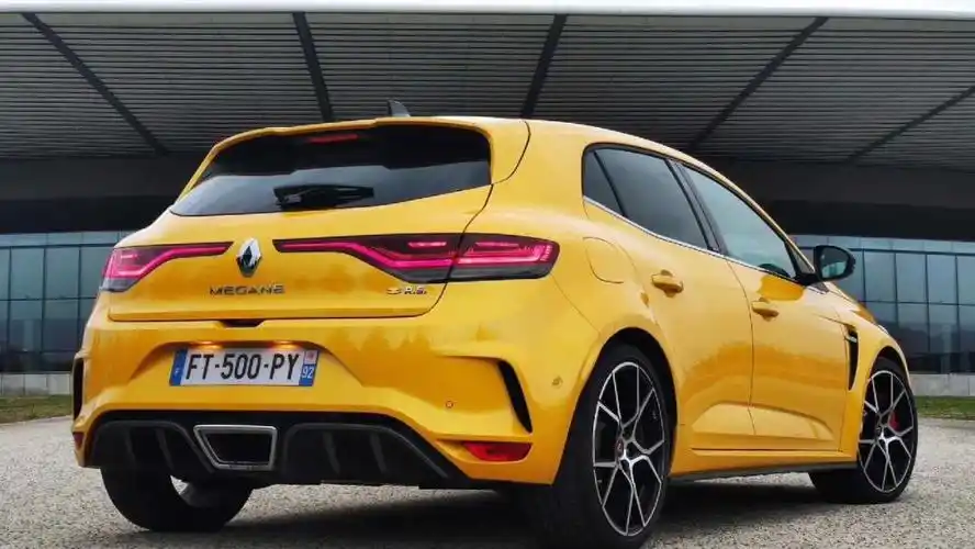 雷诺梅甘娜rs来袭,大家喜欢吗?_奔驰a级 amg社区_易车社区