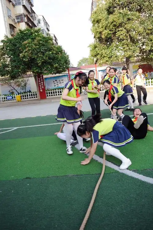 焦作市幸福街小学2020届六年级 六班毕业留影(二)