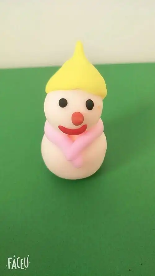 宝贝们的手工课(泡泡泥做雪人),看看我们的小可爱们做的好不好看