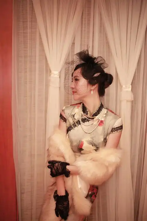 军阀太太旗袍美人青衣馆出境纤纤