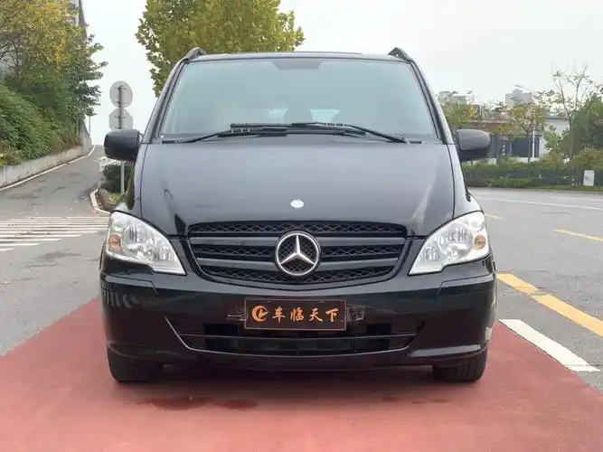 奔驰 威霆  2010款 2.5l 商务版图片