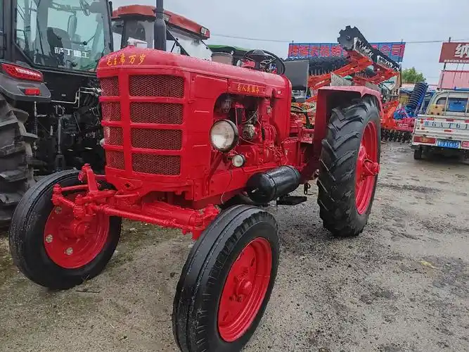 80年的铁牛55没想到能烧上国六的柴油 - 抖音