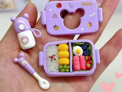 来自小人国的迷你盒饭便当,还是小熊镂空的哦~#手工 #粘土 #手工diy