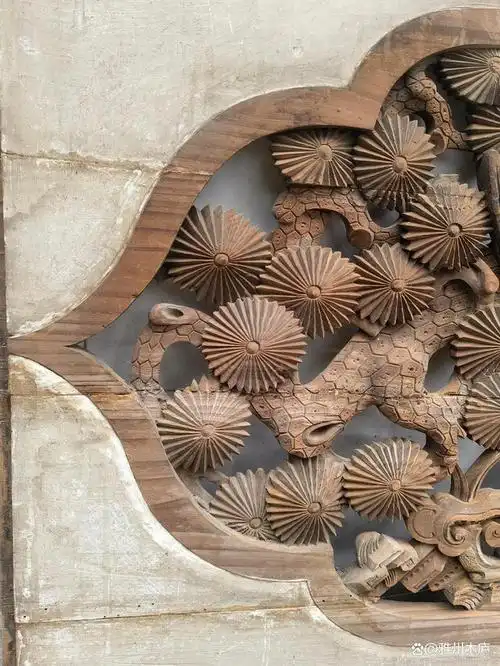 木雕中的寓意#清  松鹤雕板,此雕花板为房屋的部分构建,大尺寸,主体