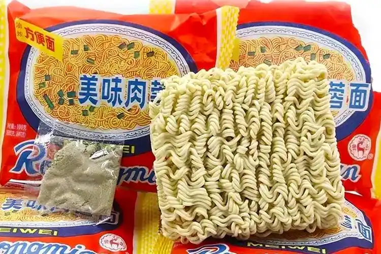 这款方便面称得上中国方便面界中的重量级老江湖.