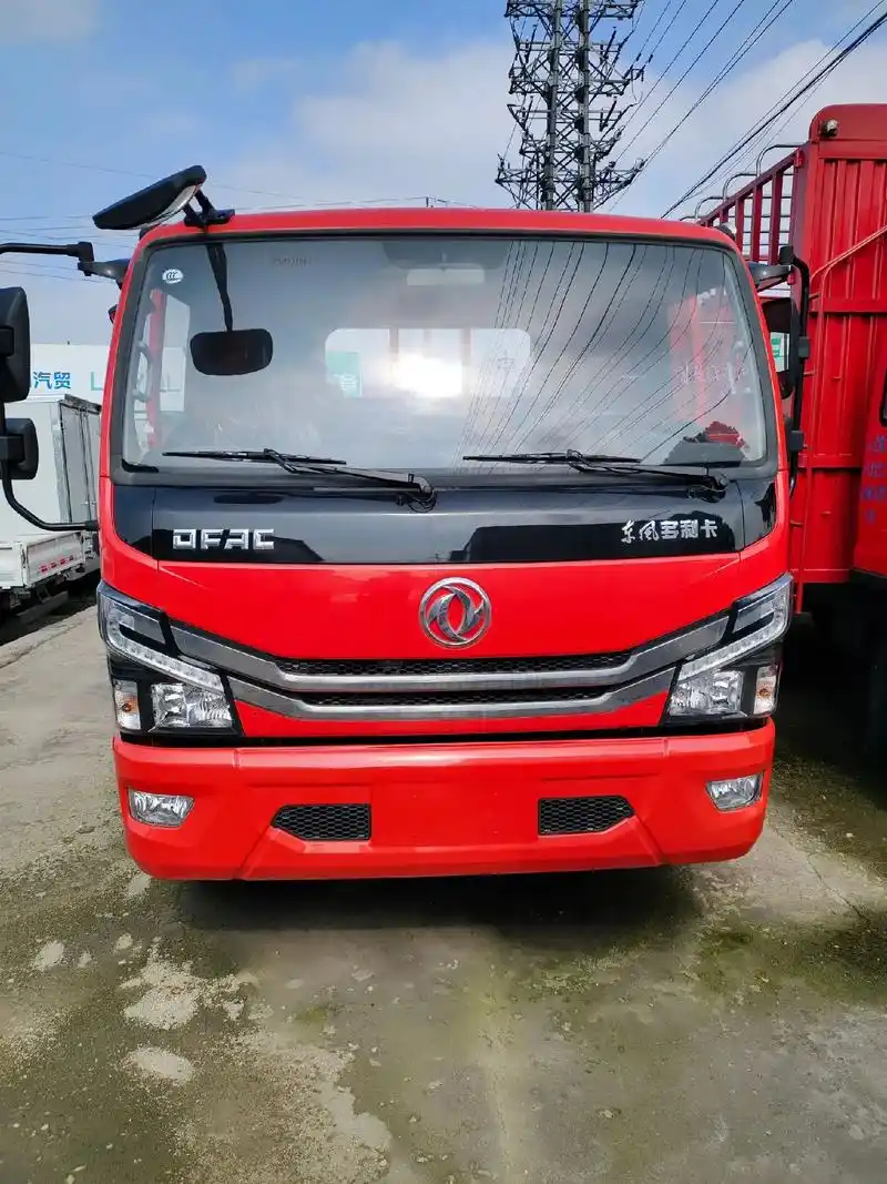 东风多利卡-d7.国五预上牌的新车,货箱内5.2*2.45, - 抖音