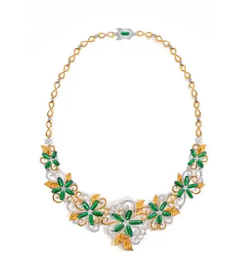 lot 2072 18.70克拉祖母绿配钻石项链