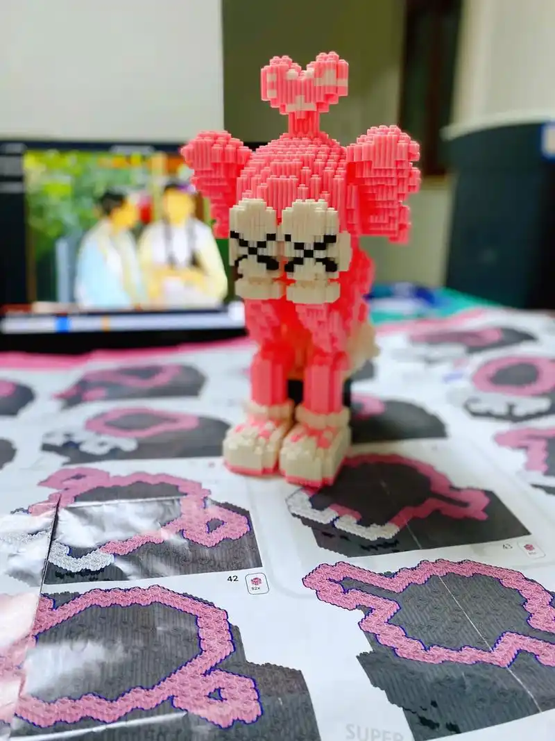 kaws小颗粒积木教程图纸来了.#抖音图文来了 kaws捂脸 - 抖音